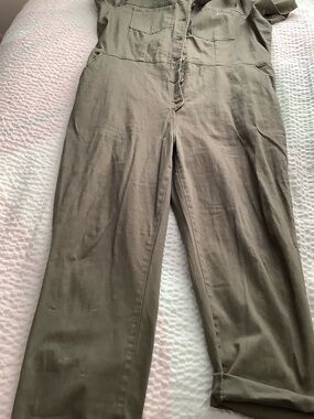 NWOT Women’s Olive Green Utility Pant jumpsuit